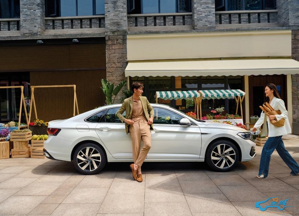 更低价格更强动力,速腾300TSI自动飞越版超值来袭