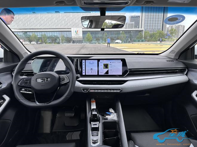 新配色售xx.xx万 吉利缤瑞COOL冠军版上市