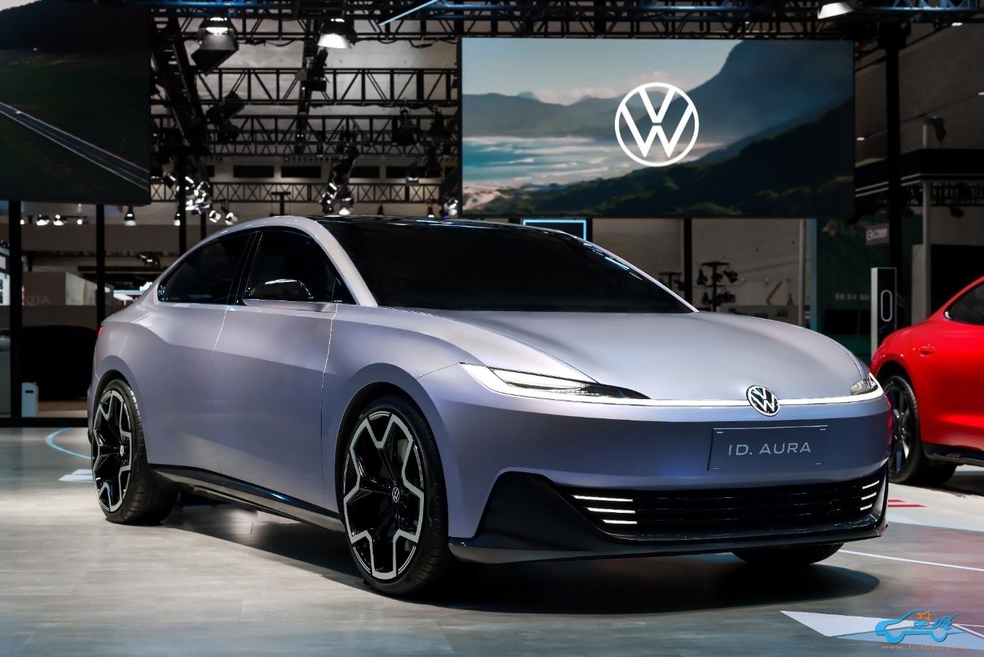 汽车停在路上AI 生成的内容可能不正确。